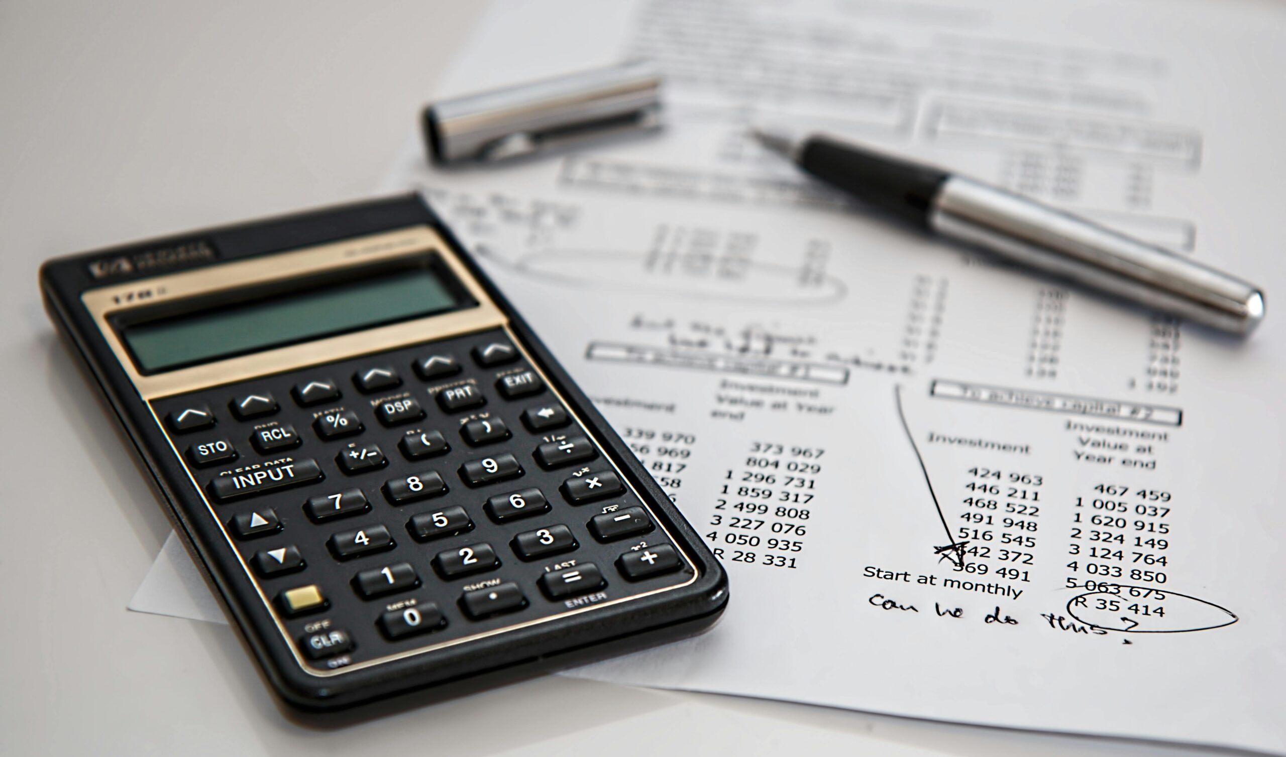 Why Smart Businesses Outsource Their Accounting!