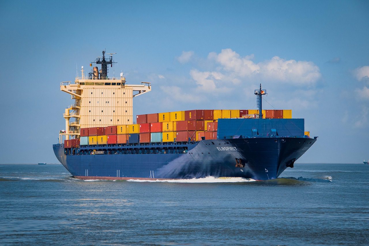 Specialized Talent Solutions for Streamlined Logistics & Shipping Operations