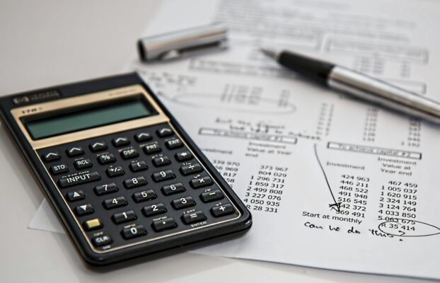 Why Smart Businesses Outsource Their Accounting!